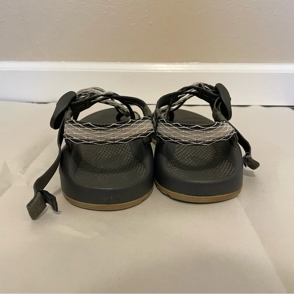 Chaco Women's Apex Gray Strappy Sandals US 8 Toe Loop Flats Outdoor Hiking - Picture 4 of 8
